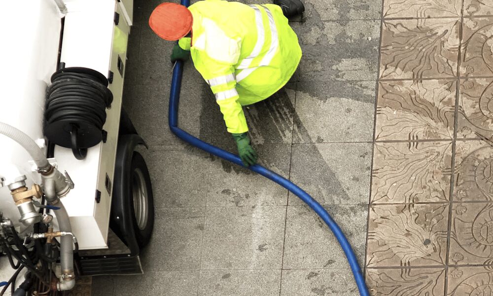 Rapid Drainage tanker on site emptying a wastewater tank